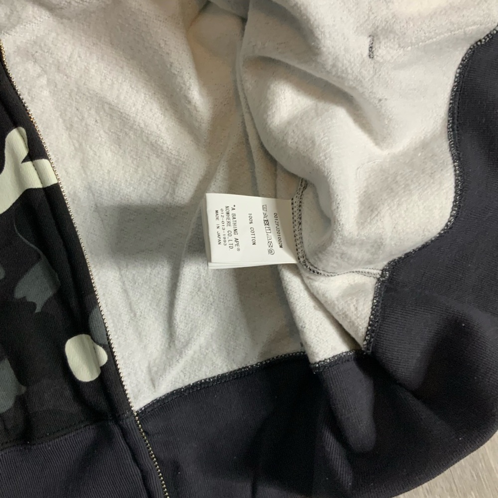 A Bathing Ape Shark Hoodie - Picture 7 of 12